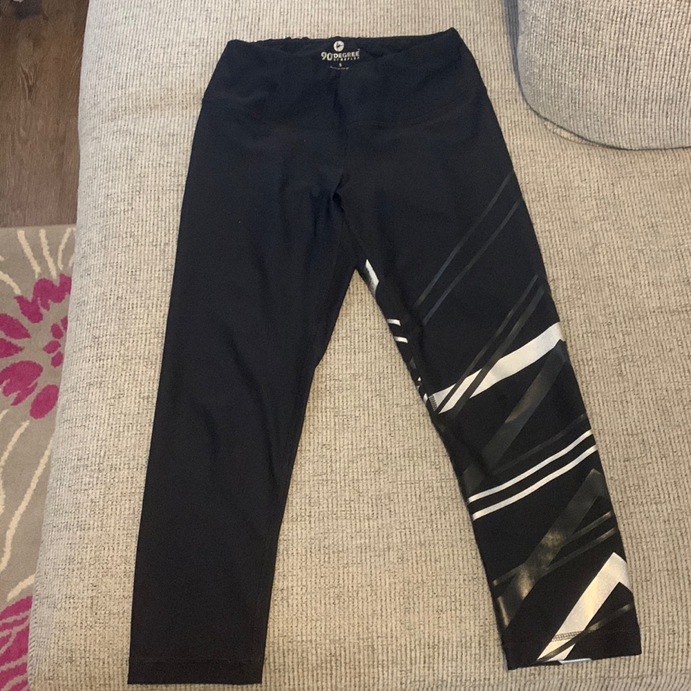 Women’s capri leggings. Size small